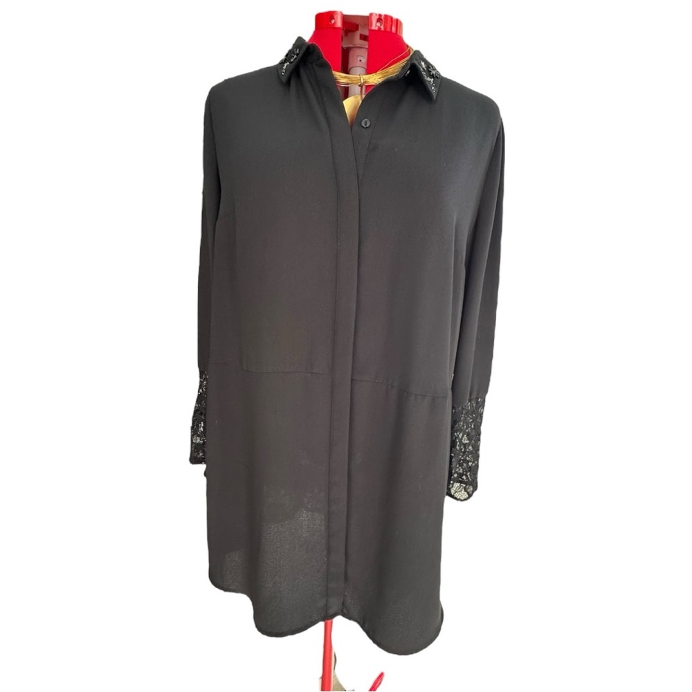 ELLE Lacey detailed button down